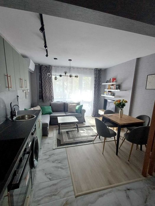 Продава се Тристаен апартамент в Пловдив, Кършияка - 65 кв.м за 3010 €/кв.м - Снимка #1