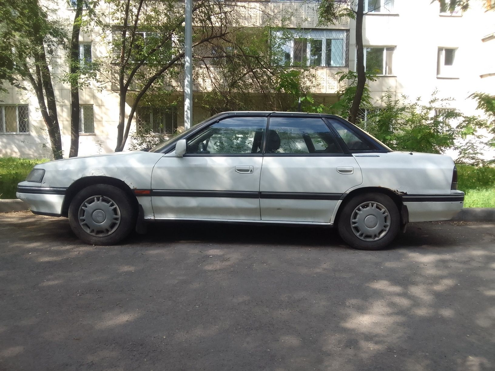 Продам автомобиль Subaru Legacy 1991г.