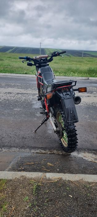 Vând yamaha xt600