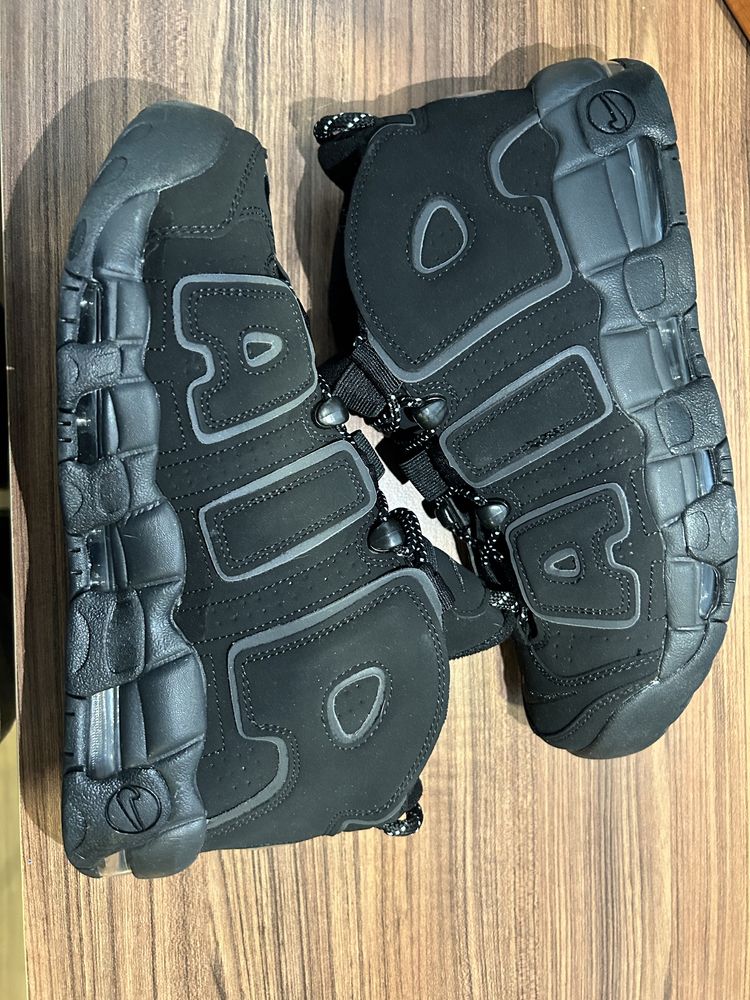 Обувки Nike Air More uptempo triple black