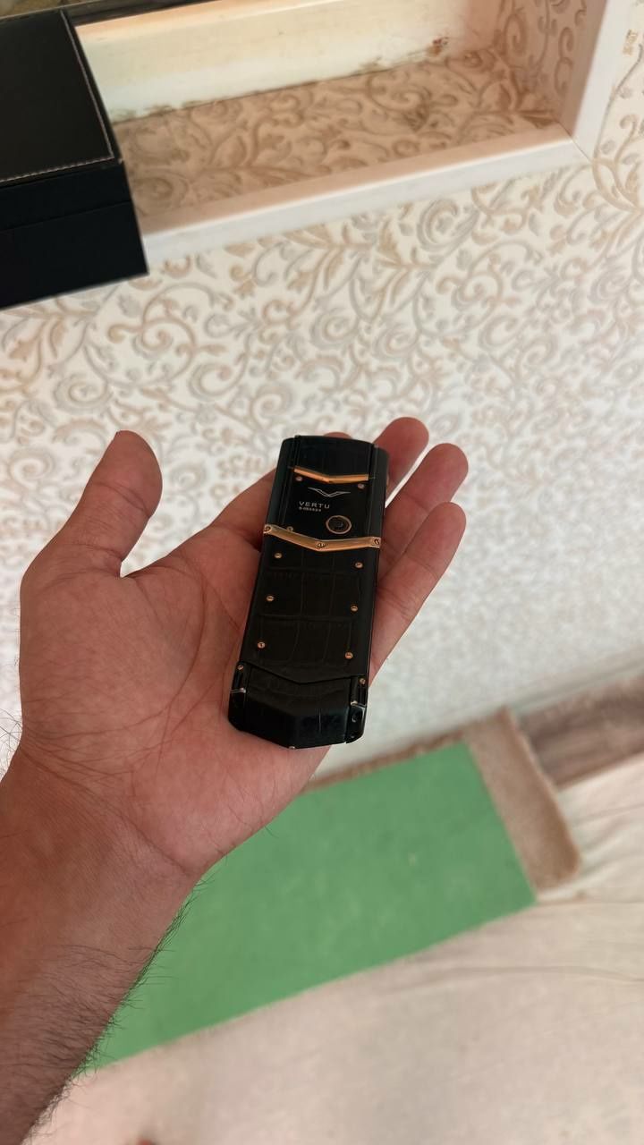 Vertu signature zor sastayanya