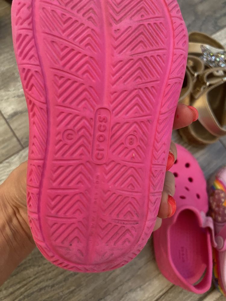 Летняя брендовая обувь на девочку  Crocs,Pablosky.