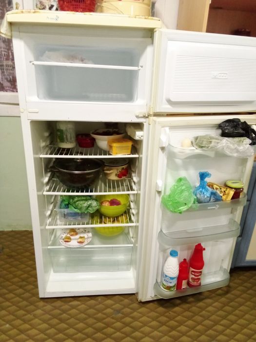 Срочно продам холодильник Норд