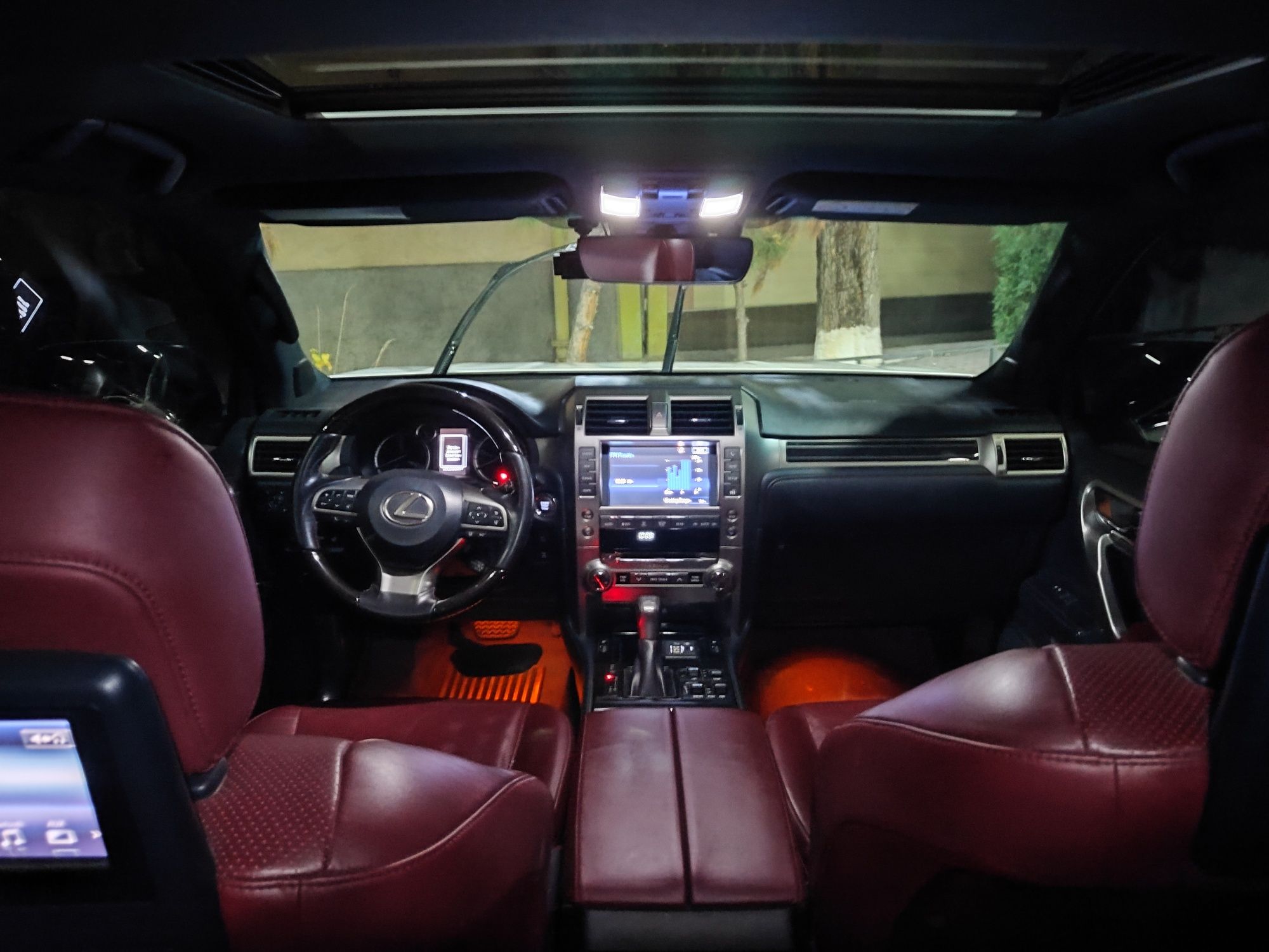 Lexus GX460 srochna sotiladi