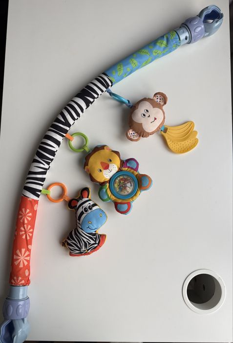 Развивающая игрушка- подвеска