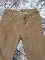 Два нови панталона - черен 25 лева  и бежов кадифен - 15 лева .