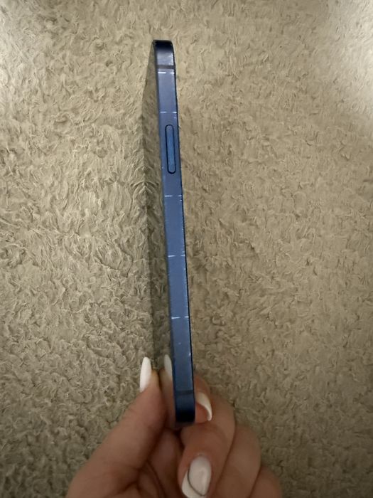 Iphone 12, 64g, procent baterie 82%, garanție flip pana in 11.2026