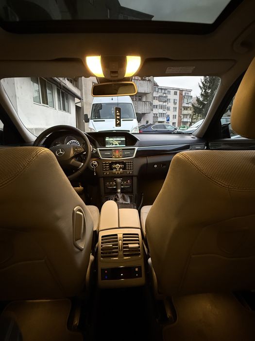 Mercedes Benz E220 CDI