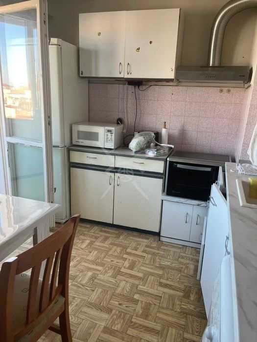 Продава се Двустаен апартамент в Бургас, Изгрев - 70 кв.м за 1658 €/кв.м - Снимка #2