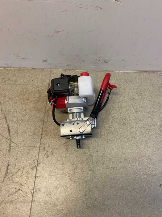 095109	Моторен свредел 1.65kW (2.2hp) 52cc RD-EA01