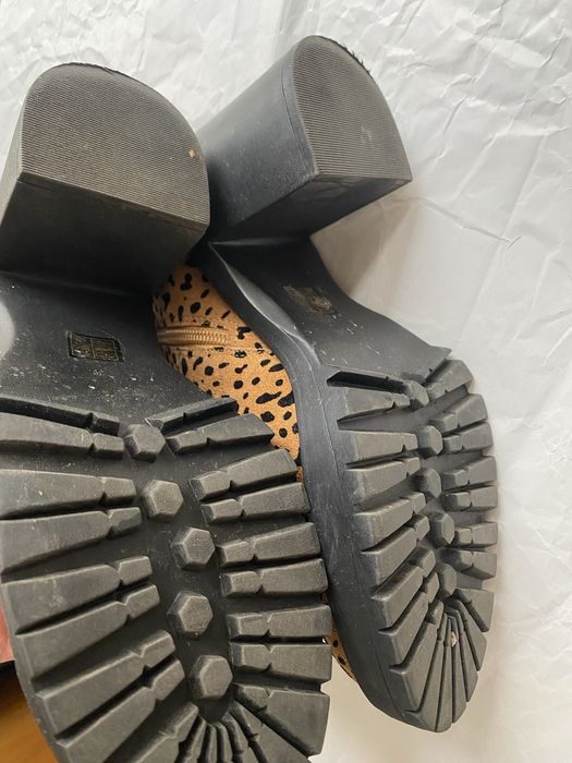 Обувки/ ботуши