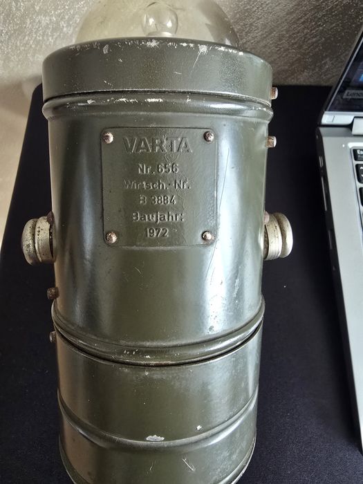 Vintage военен  фенер Варта/ Varta