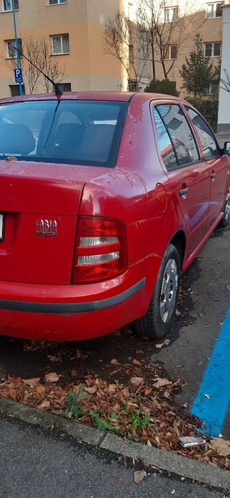 Skoda Fabia berlina, 2003, rosu, ptr piese schimb