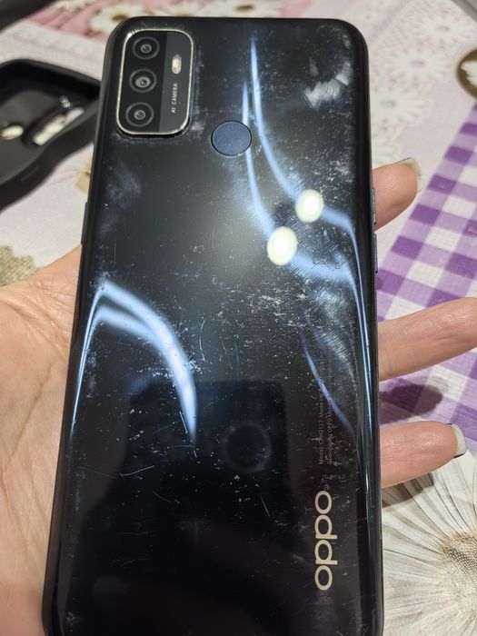 Vând telefon OPPO A53+ husa fluturas