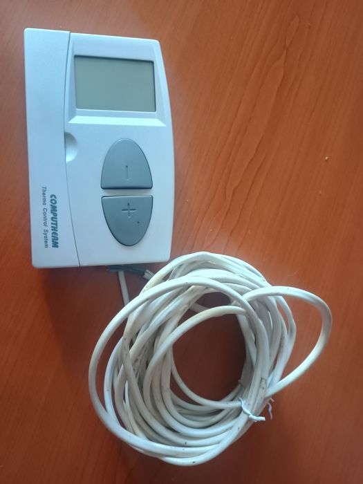 Thermostat cu fir/fix funcțional preț 50 de lei Botoșani