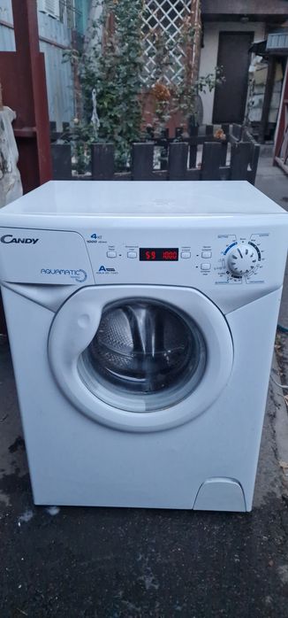 Продам стиральную машину Candy Aqua 2D 1040

Компактная, умная и эконо
