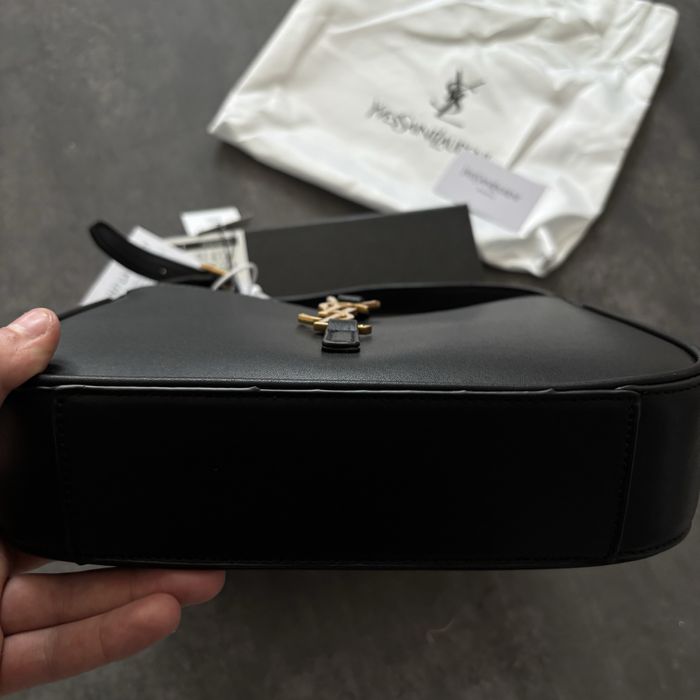 YSL Shiny Black Onyx - Чантичка