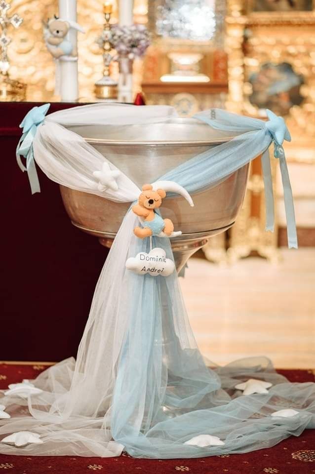 Aranjament cristelniță  pentru botez model fata si băiat