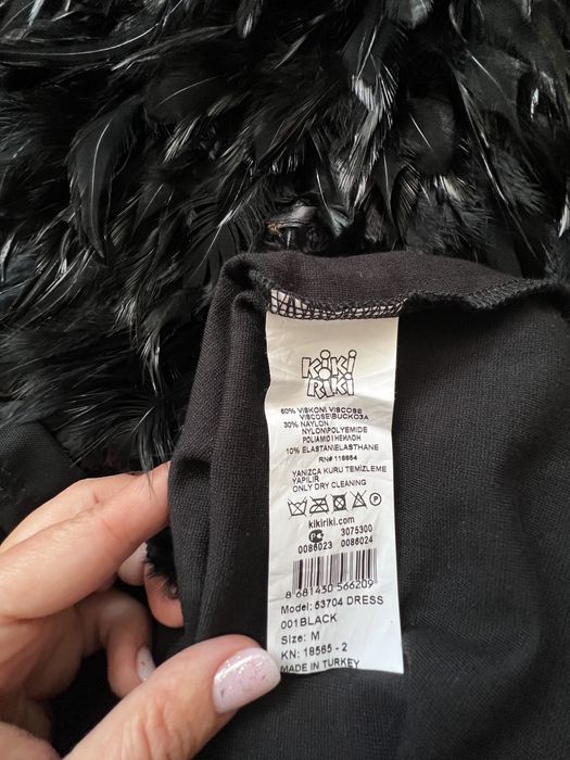 Rochie neagra cu pene marimea M