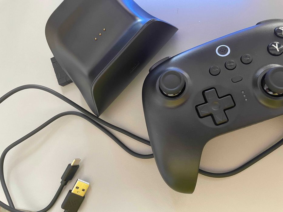 8BitDo Ultimate Bluetooth Controller compatibil Nintendo Switch 2 & PC