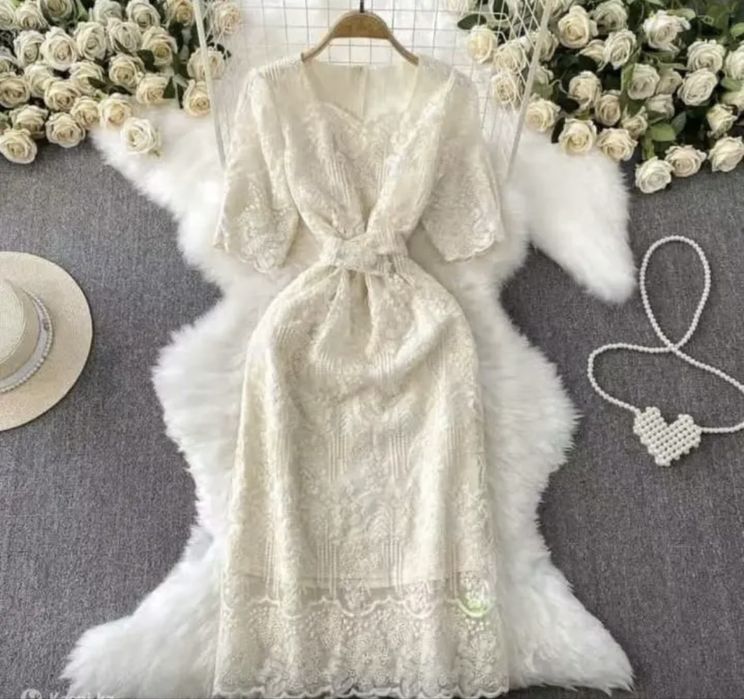 Женские нарядные платья Сатылады. Новая.Размер 44