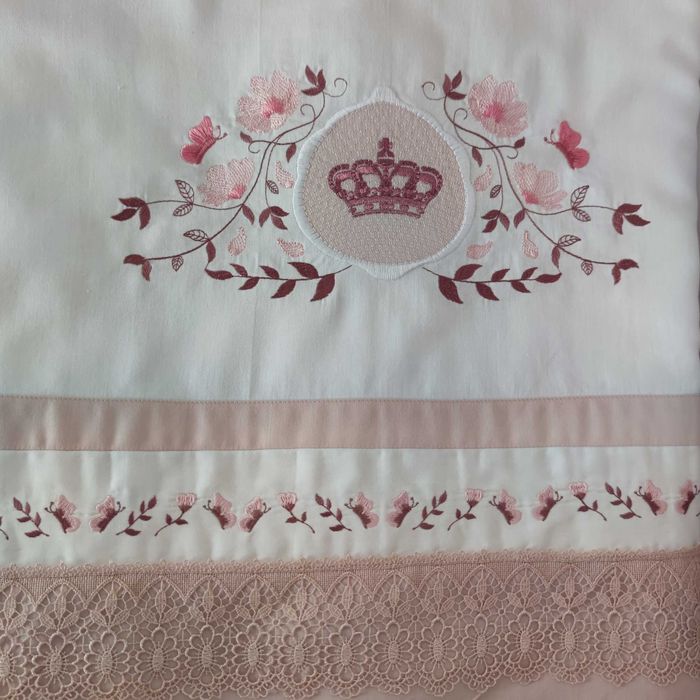 Луксозен бебешки спален комплект за момиче с обиколник + подарък