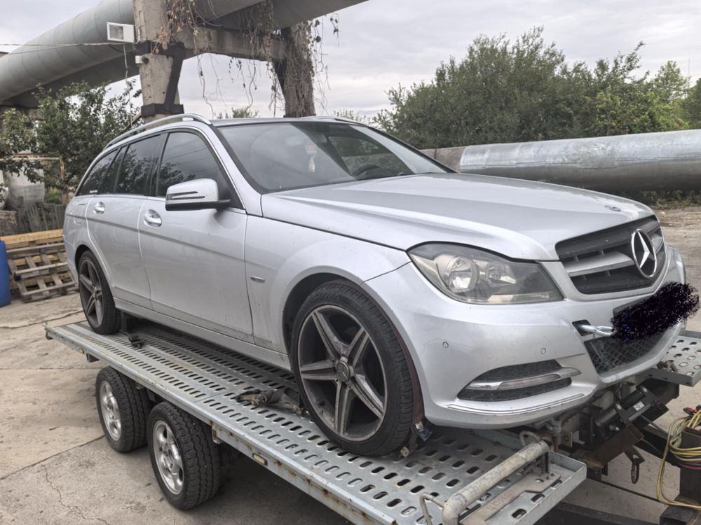 Mercedes c180 на части