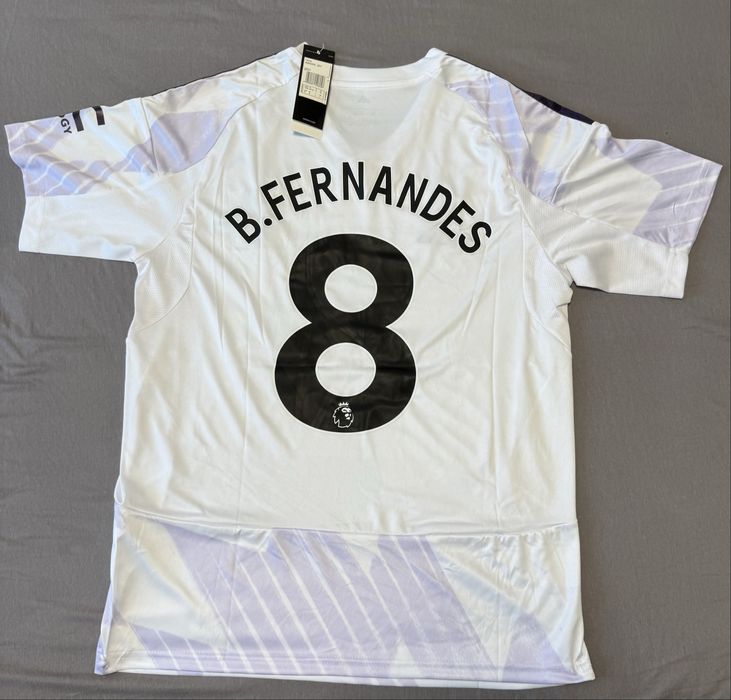 Футболен екип на Manchester United, Fernandes