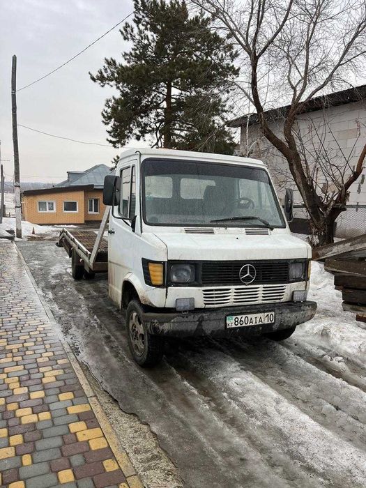 Продам Mercedes Benz эвакуатор