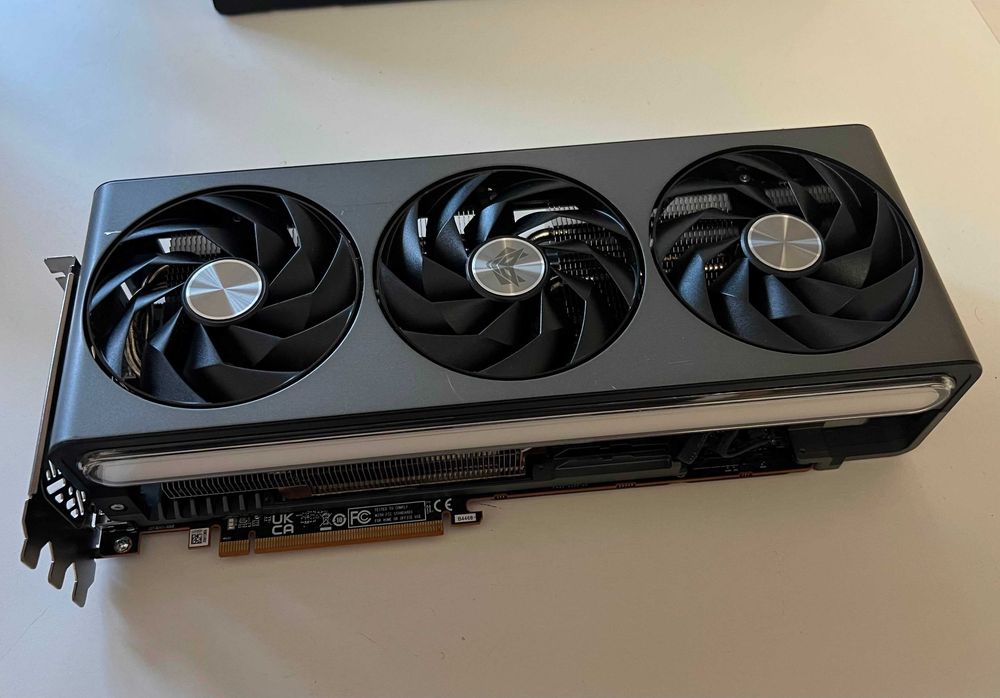 Placa video Radeon Rx 7900xt Sapphire