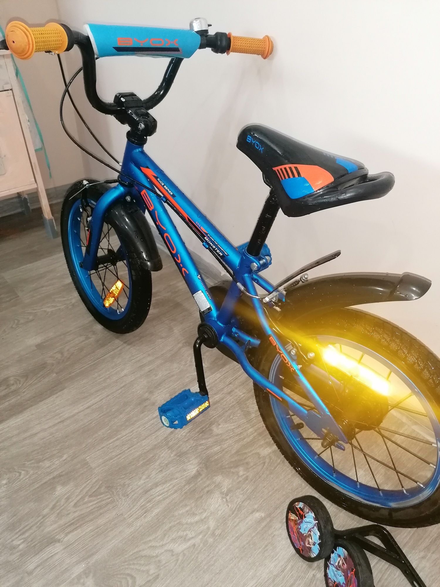 Byox Monster 16 цола
