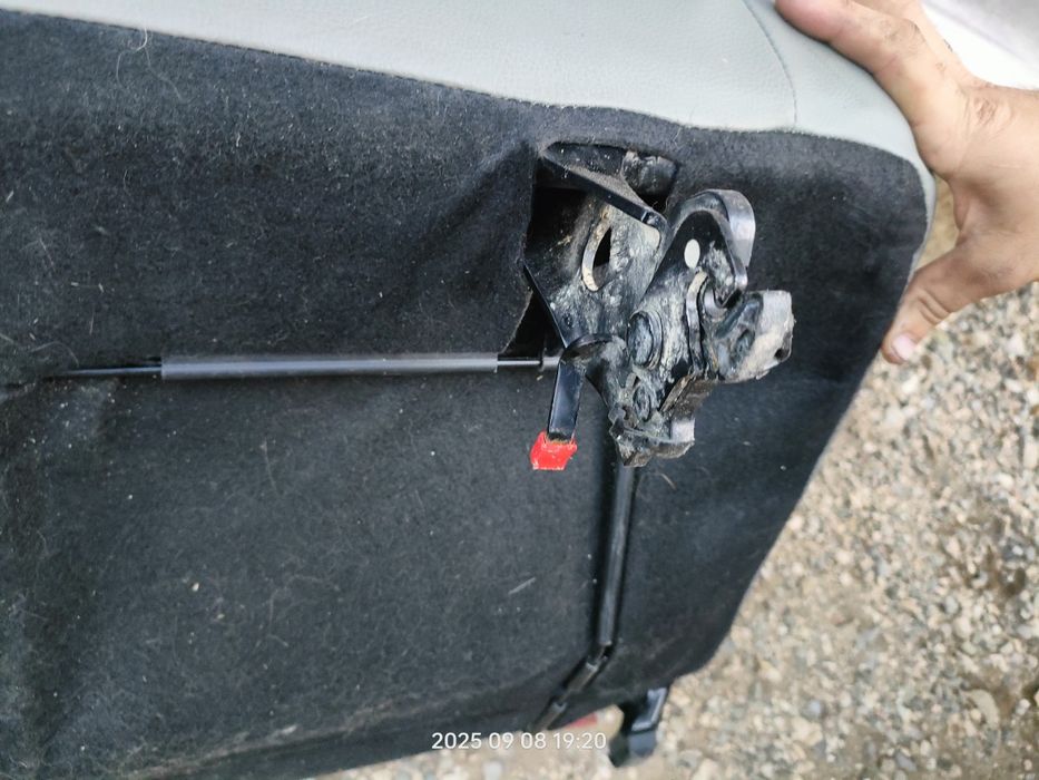 Bancheta Dacia mcv pt locurile 6 și 7