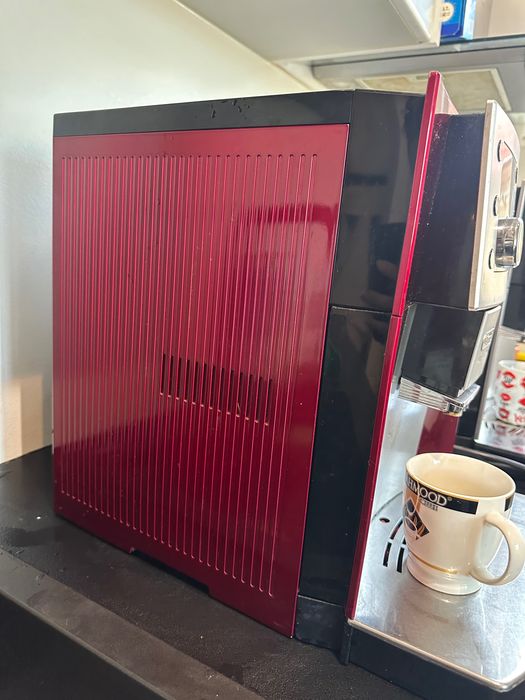 Автоматична кафемашина Delonghi Perfecta