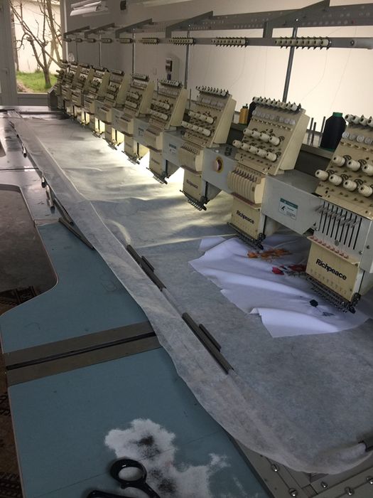 Masina de brodat industriala