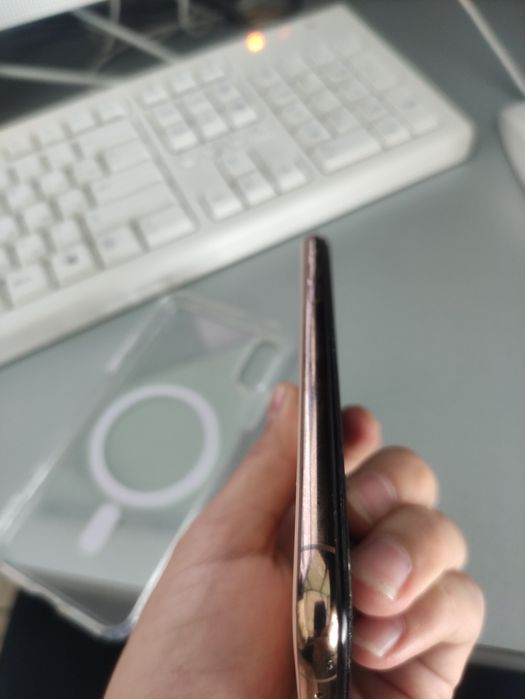 iPhone xs 64gb gold srochna