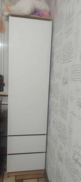 Продам шкаф пенал