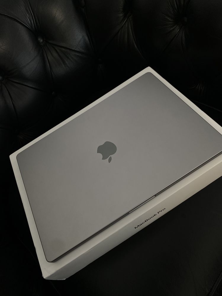 MacBook Pro 16-inch/ M1 Pro / 16 Gb RAM / 1 TB / Space Gray/ Ca nou