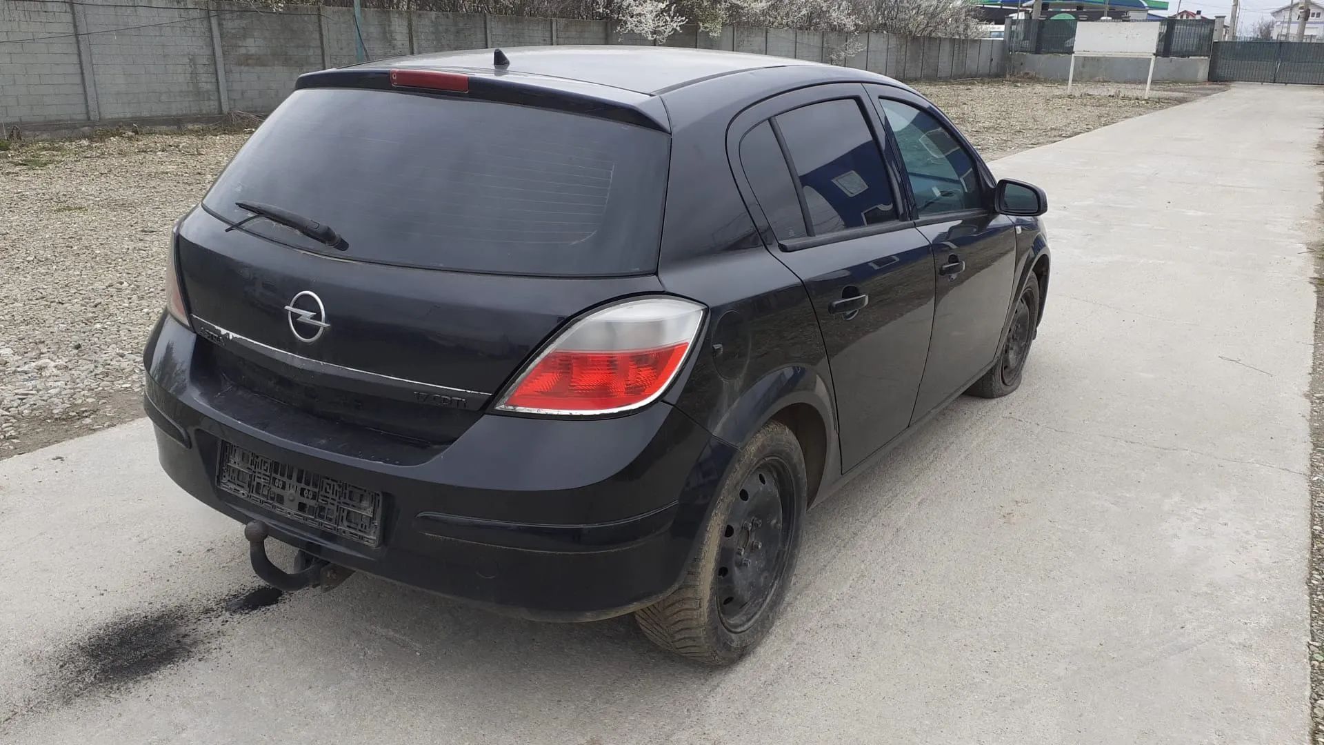 Carlig remorcare Opel Astra H