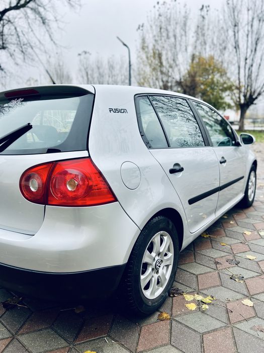 Volkswagen Golf V 2008 1.9 diesel