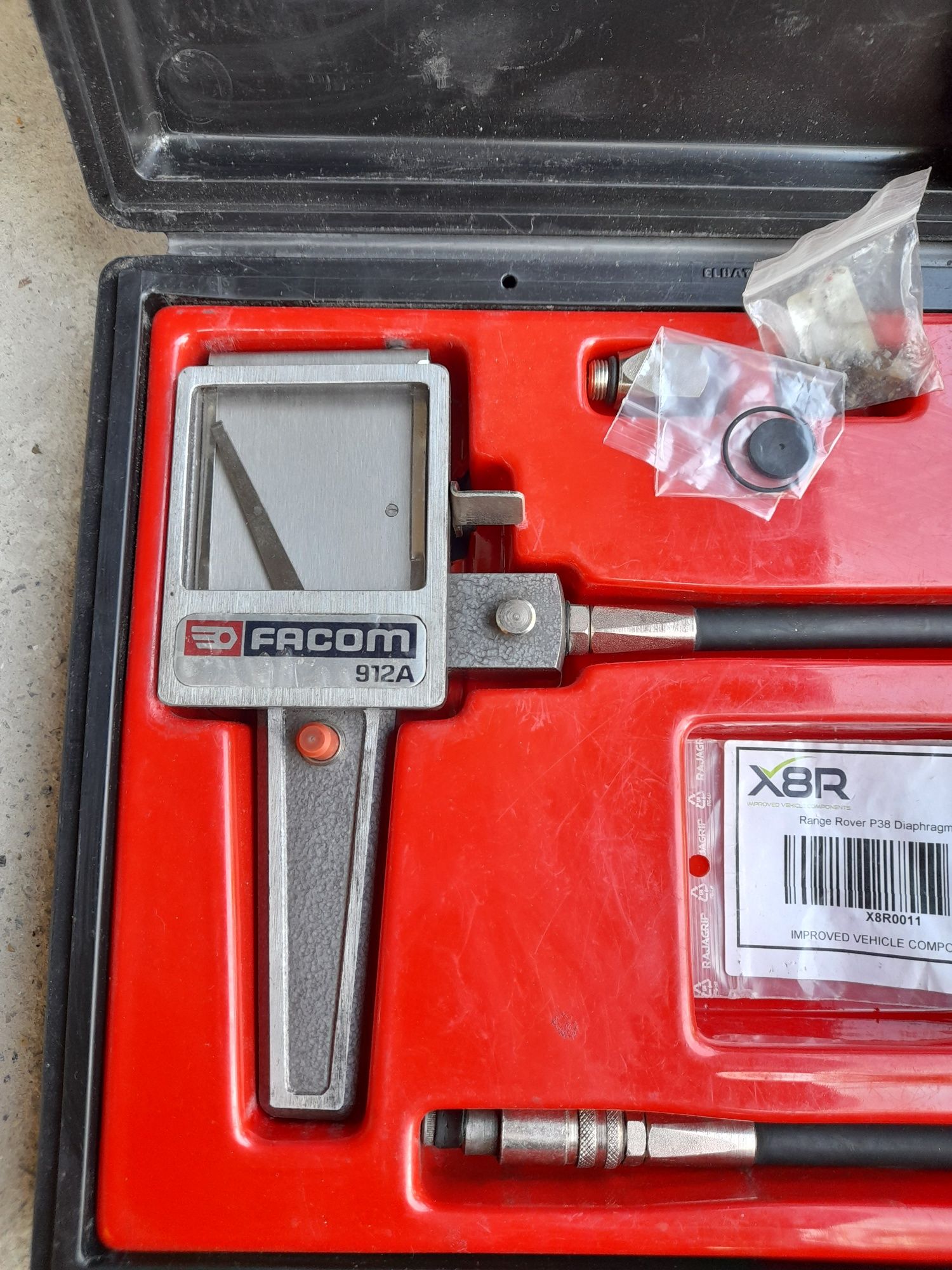 Facom 912 A Tester de compresie pentru motoarele pe benzina