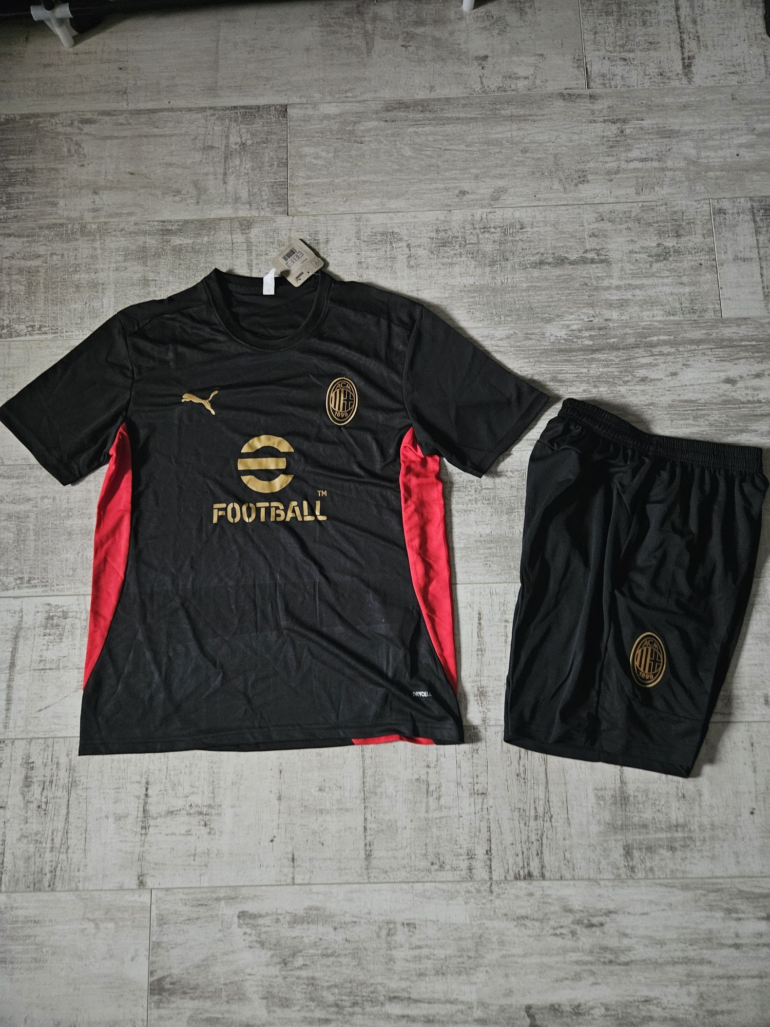 *reducere* compleuri scurte de fotbal nike/adidas