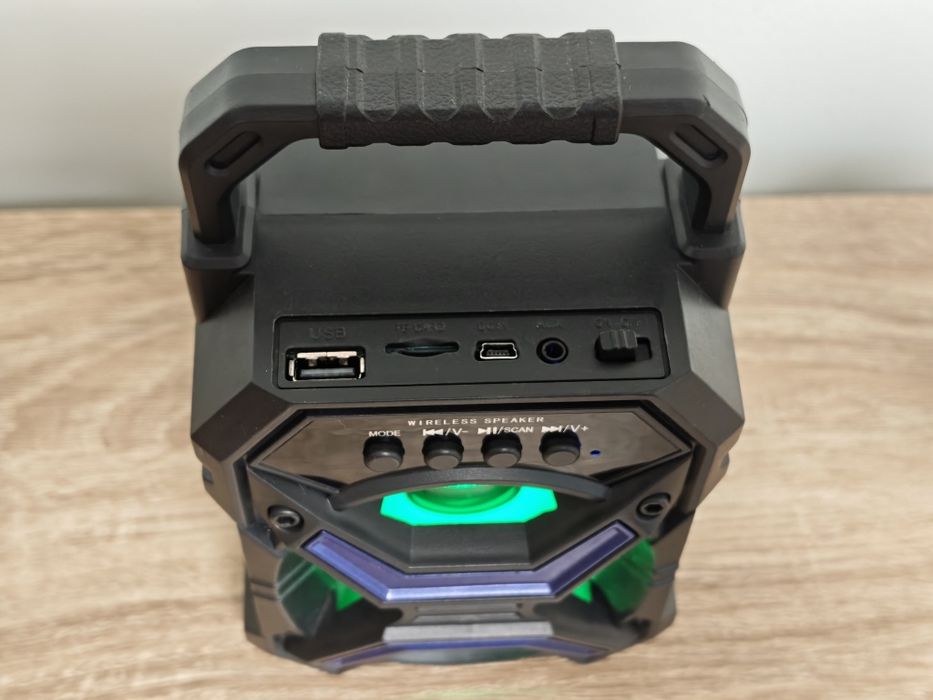 Блутут колонка, Bluetooth speaker