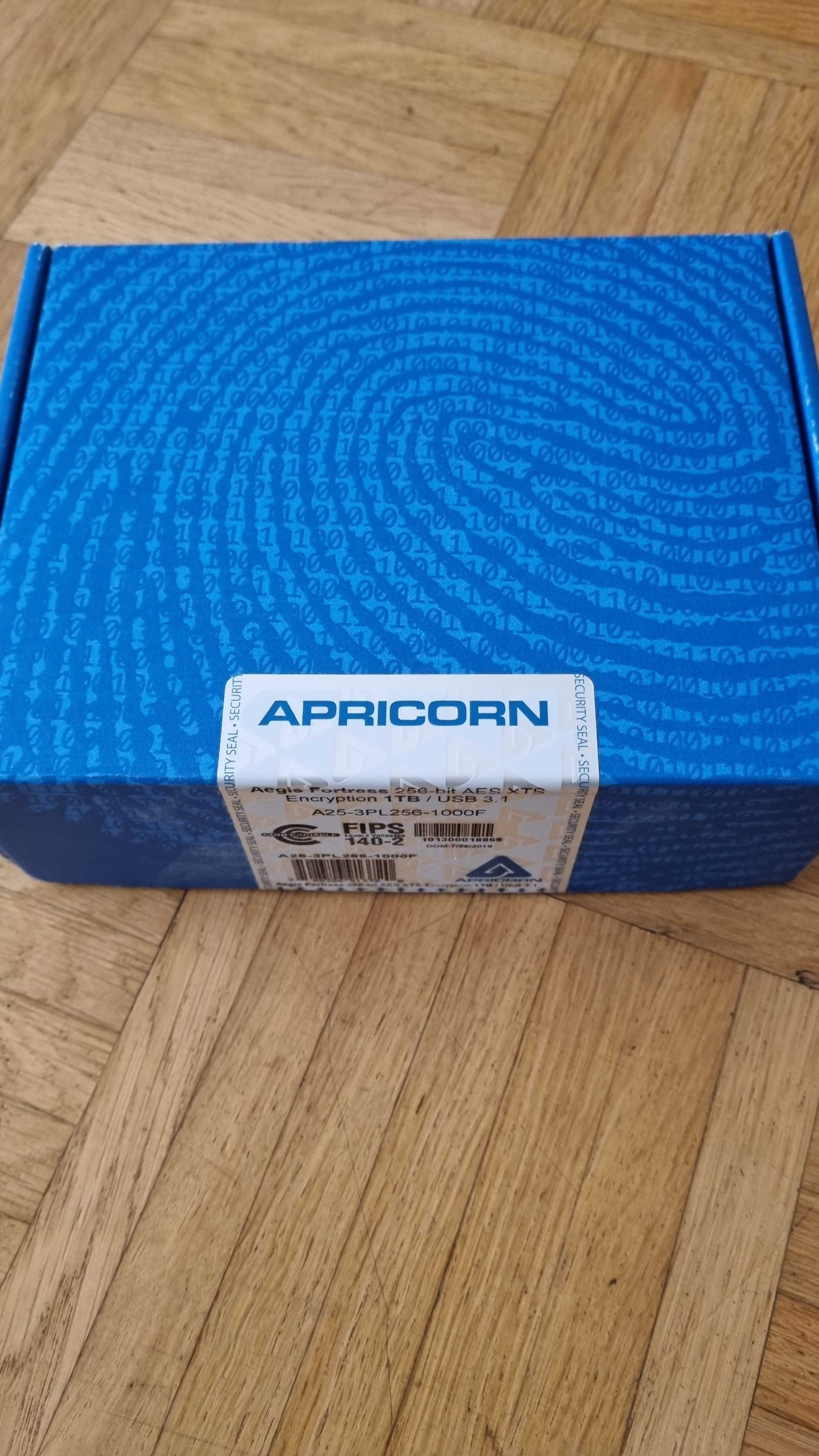 1TB APRICORN Aegis Fortress USB 3.1|A25-3PL256 с код ЧИСТО НОВ