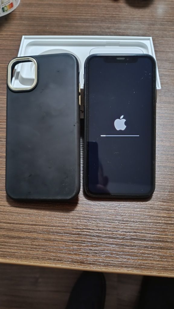 iPone 11 128 GB черен