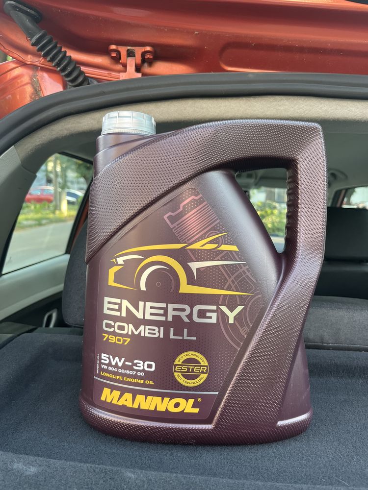 Моторно масло Mannol 5w30 + добавка Bardahl