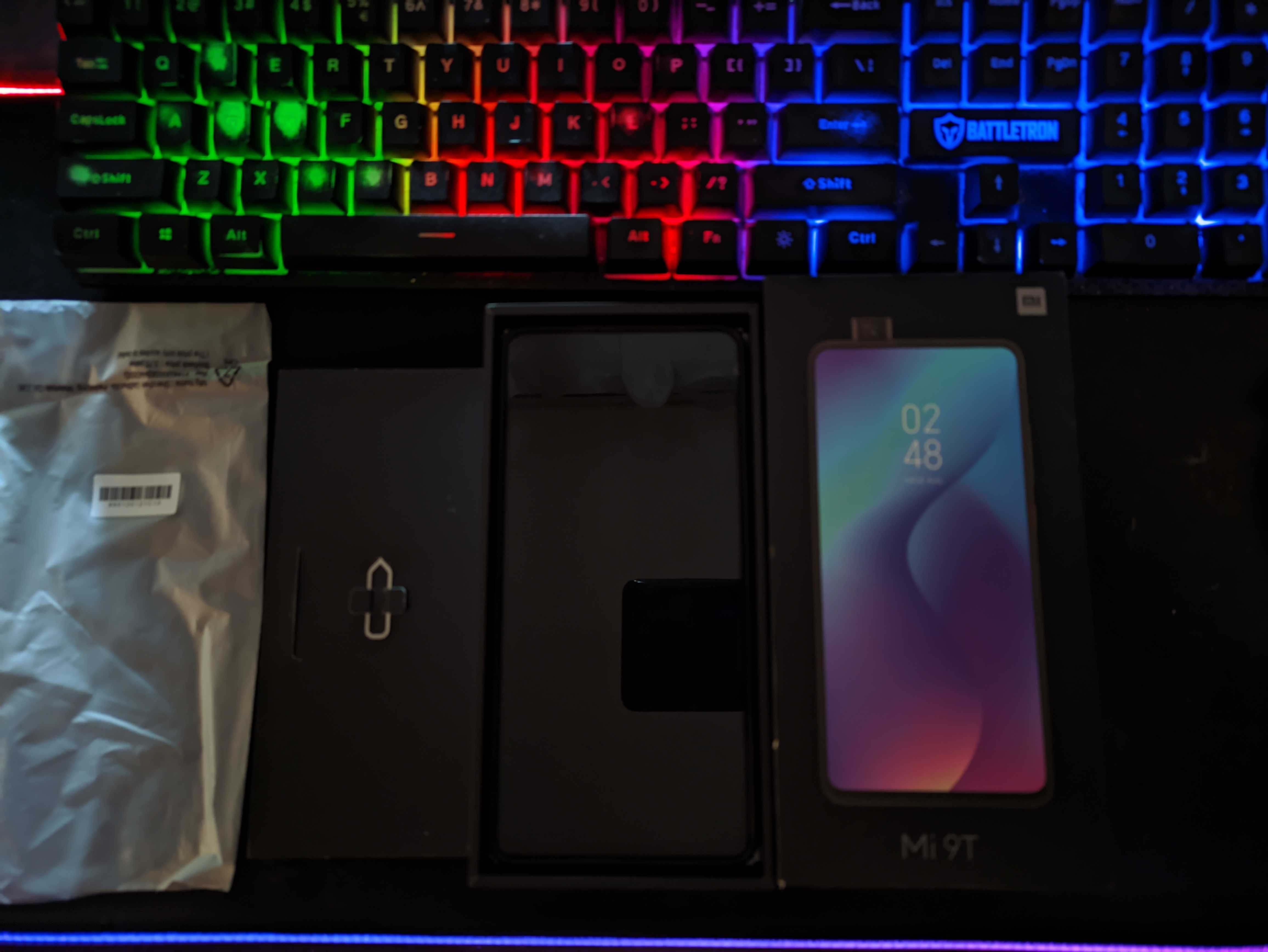 Продавам телефон Xiaomi Mi 9T 6/64