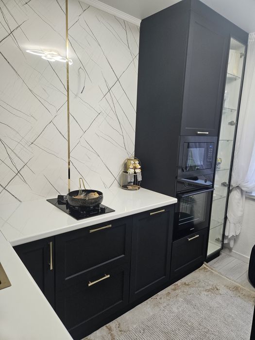 Продам 1 ком кв улучшеной планировкойровеи с ремонтом.ровки