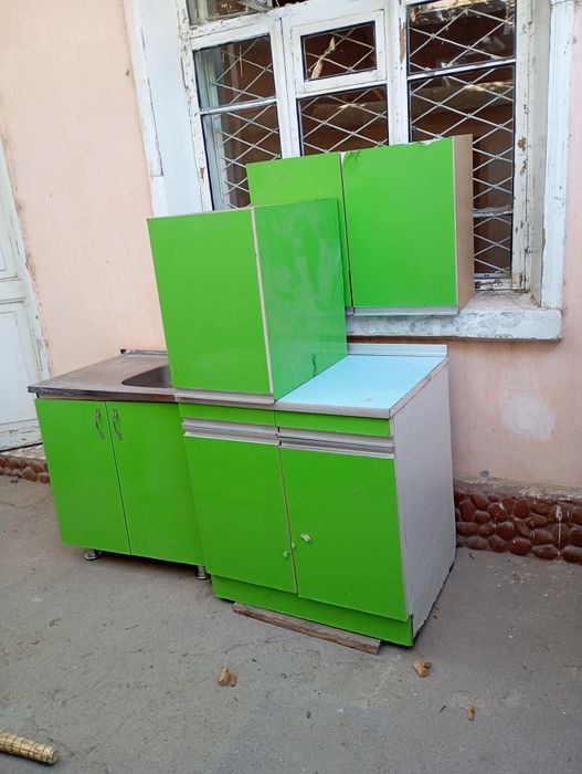 Мебел кухняга  сотилади
