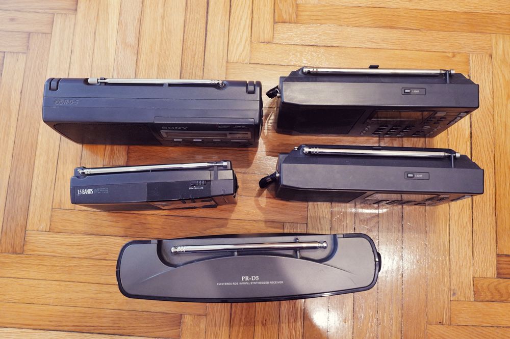 Lot 4 aparate Radio World Sony ICF Sangean PL Grundig Magnum Stato