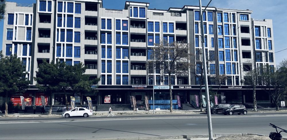 Коробка. 1100$ 1 кв.м Гагарина 2 этаж 4 хона 136кв сквозной